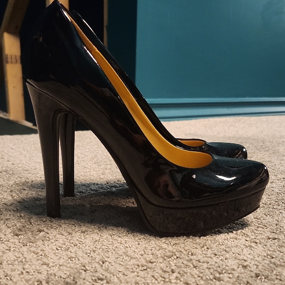 Chinese Laundry Glossy Black Heels